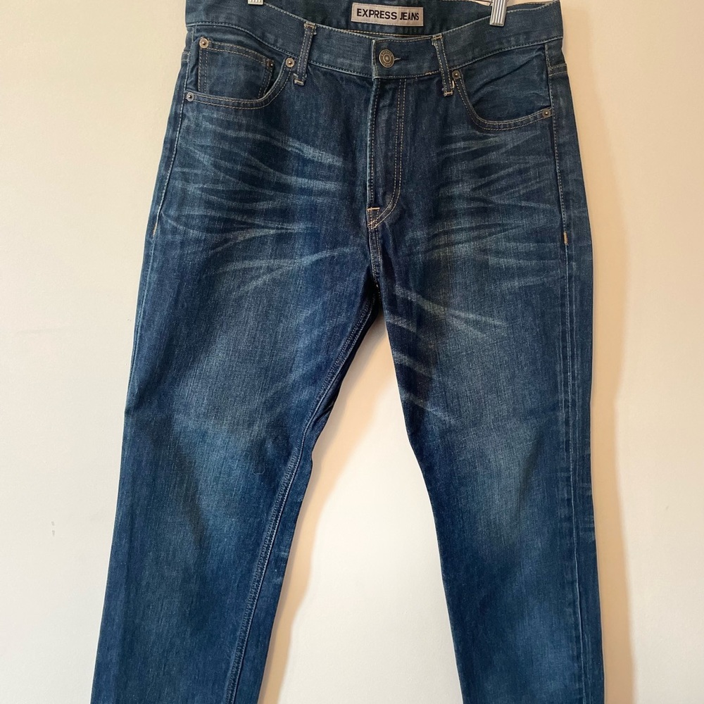 Express Classic Fit Kingston Tapered Leg